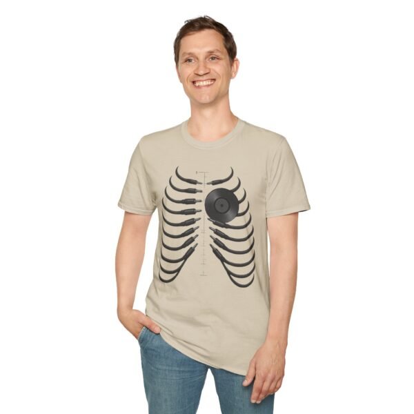Unisex  T-Shirt - Softstyle, Casual"Beat of the Heart - immagine 37