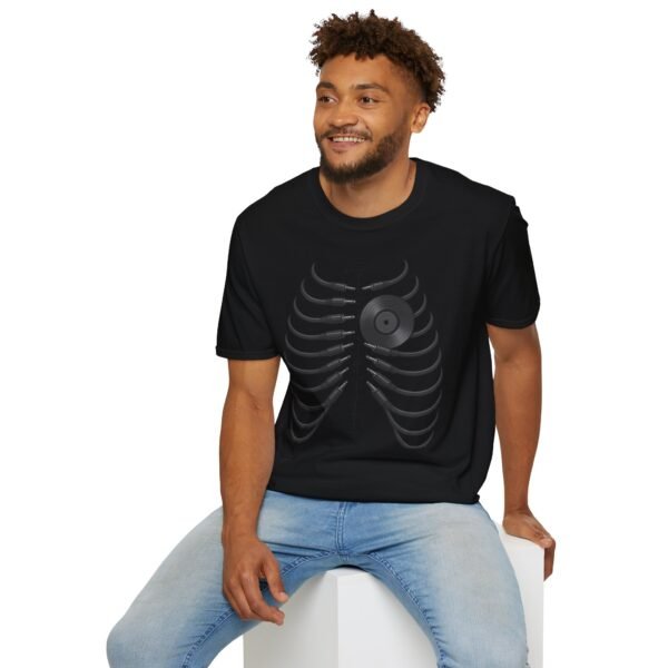 Unisex  T-Shirt - Softstyle, Casual"Beat of the Heart - immagine 29