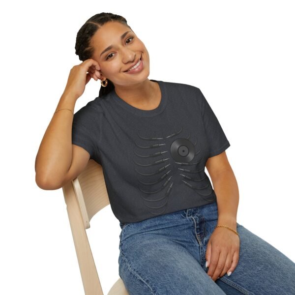 Unisex  T-Shirt - Softstyle, Casual"Beat of the Heart - immagine 143