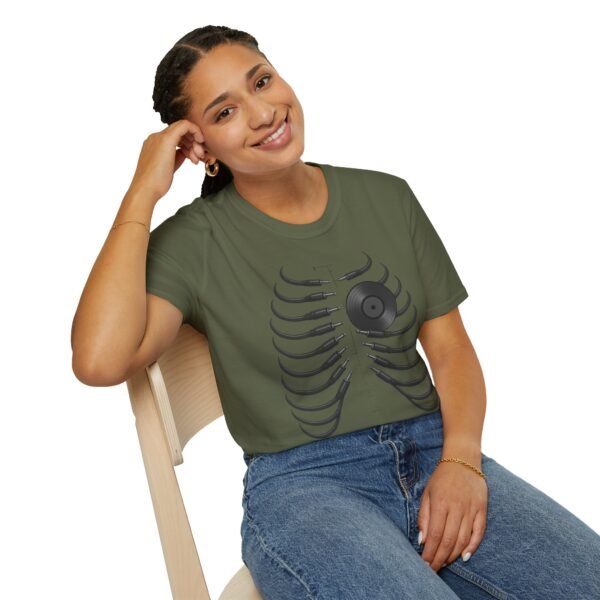 Unisex  T-Shirt - Softstyle, Casual"Beat of the Heart - immagine 75