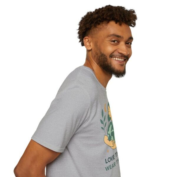 Eco-Friendly Unisex T-Shirt - "Love the Earth, Wear the Change" - immagine 49