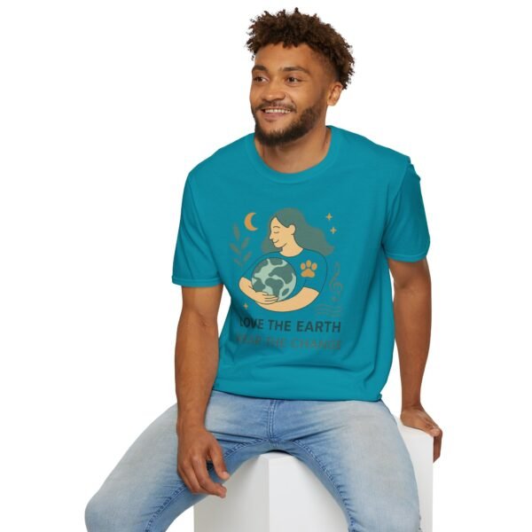 Eco-Friendly Unisex T-Shirt - "Love the Earth, Wear the Change" - immagine 98