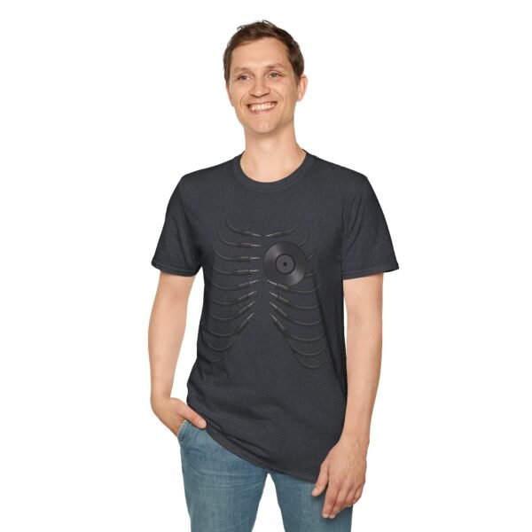 Unisex  T-Shirt - Softstyle, Casual"Beat of the Heart - immagine 145