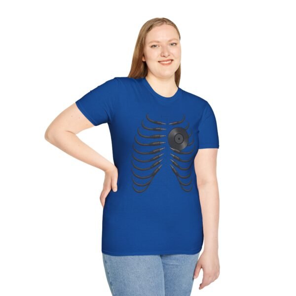 Unisex  T-Shirt - Softstyle, Casual"Beat of the Heart - immagine 132