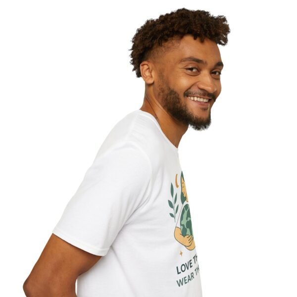 Eco-Friendly Unisex T-Shirt - "Love the Earth, Wear the Change" - immagine 20