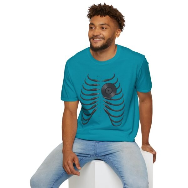 Unisex  T-Shirt - Softstyle, Casual"Beat of the Heart - immagine 117