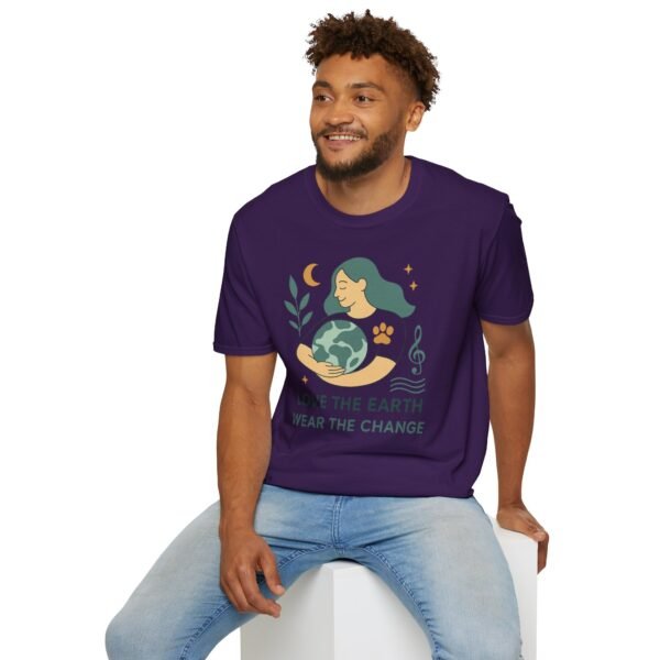 Eco-Friendly Unisex T-Shirt - "Love the Earth, Wear the Change" - immagine 127