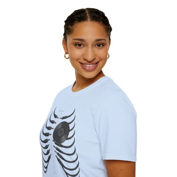 Unisex  T-Shirt - Softstyle, Casual"Beat of the Heart - immagine 125