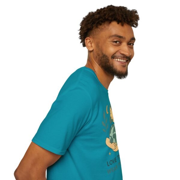 Eco-Friendly Unisex T-Shirt - "Love the Earth, Wear the Change" - immagine 97