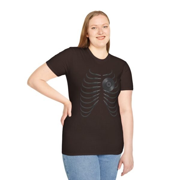 Unisex  T-Shirt - Softstyle, Casual"Beat of the Heart - immagine 44