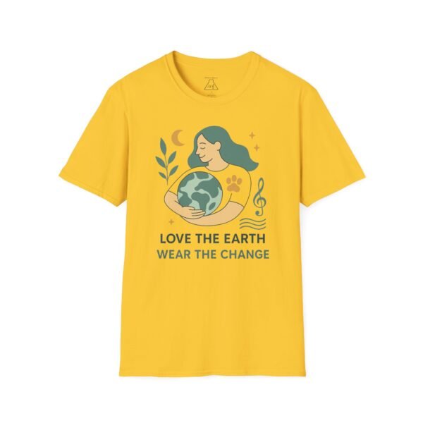 Eco-Friendly Unisex T-Shirt - "Love the Earth, Wear the Change" - immagine 2