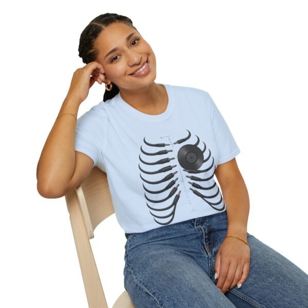 Unisex  T-Shirt - Softstyle, Casual"Beat of the Heart - immagine 124