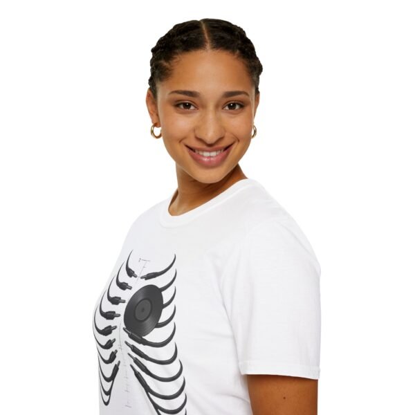 Unisex  T-Shirt - Softstyle, Casual"Beat of the Heart - immagine 17