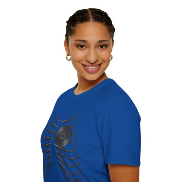 Unisex  T-Shirt - Softstyle, Casual"Beat of the Heart - immagine 134