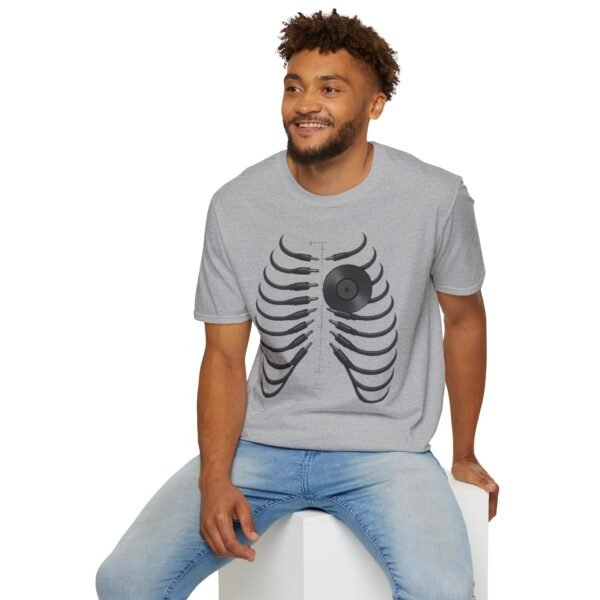 Unisex  T-Shirt - Softstyle, Casual"Beat of the Heart - immagine 10