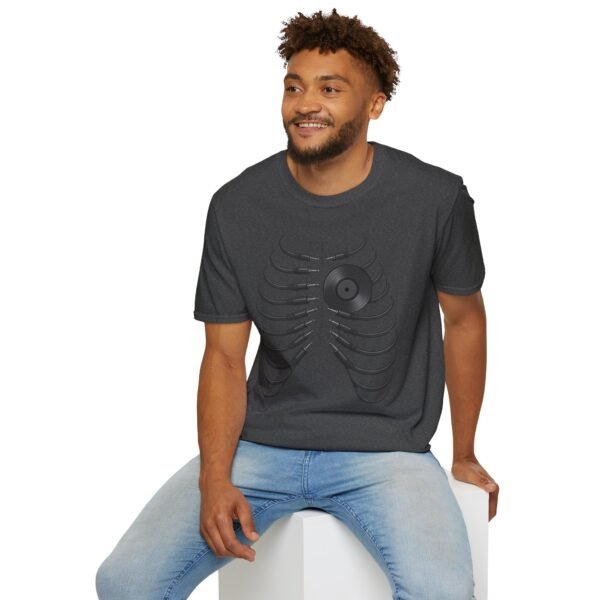 Unisex  T-Shirt - Softstyle, Casual"Beat of the Heart - immagine 108