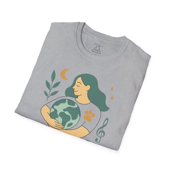 Eco-Friendly Unisex T-Shirt - "Love the Earth, Wear the Change" - immagine 43