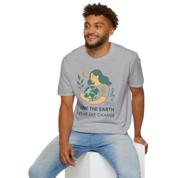 Eco-Friendly Unisex T-Shirt - "Love the Earth, Wear the Change" - immagine 48