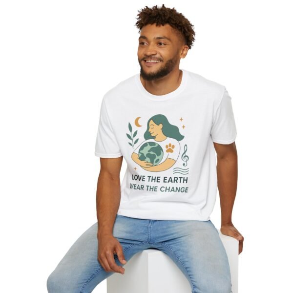 Eco-Friendly Unisex T-Shirt - "Love the Earth, Wear the Change" - immagine 19