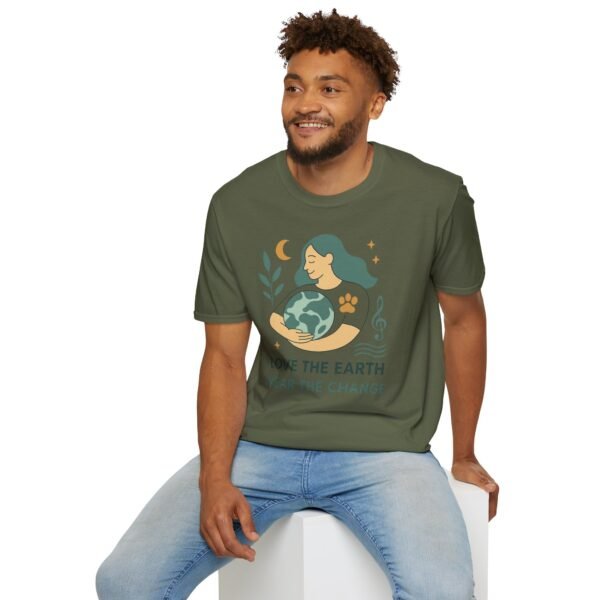 Eco-Friendly Unisex T-Shirt - "Love the Earth, Wear the Change" - immagine 78