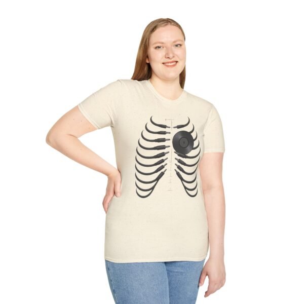 Unisex  T-Shirt - Softstyle, Casual"Beat of the Heart - immagine 54