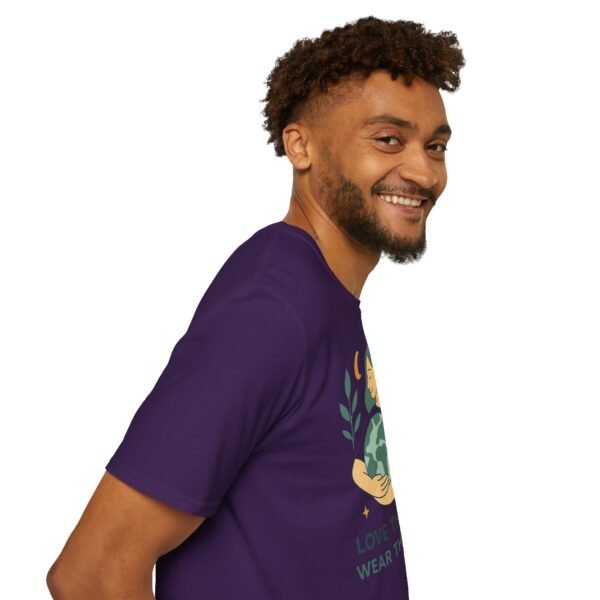 Eco-Friendly Unisex T-Shirt - "Love the Earth, Wear the Change" - immagine 126
