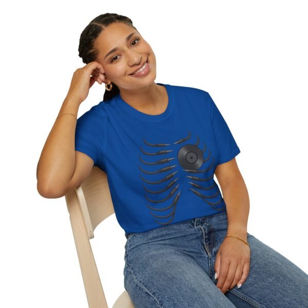 Unisex  T-Shirt - Softstyle, Casual"Beat of the Heart - immagine 133