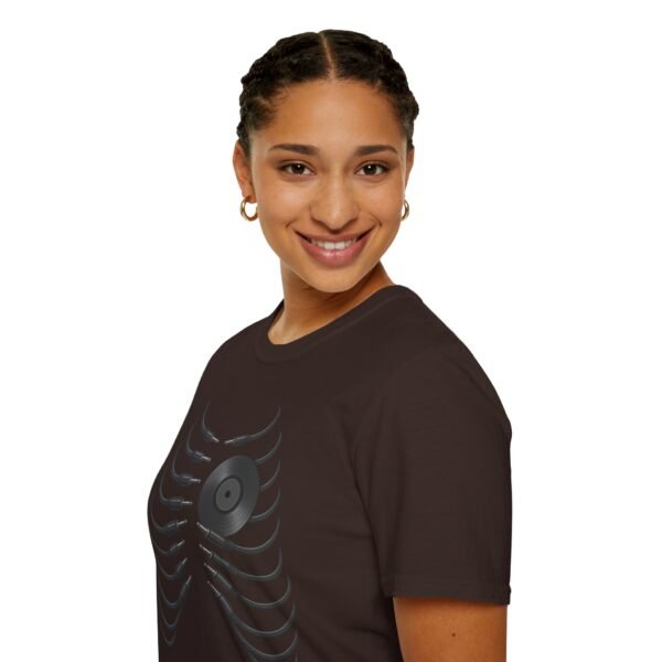 Unisex  T-Shirt - Softstyle, Casual"Beat of the Heart - immagine 46