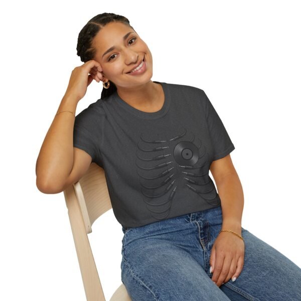 Unisex  T-Shirt - Softstyle, Casual"Beat of the Heart - immagine 105